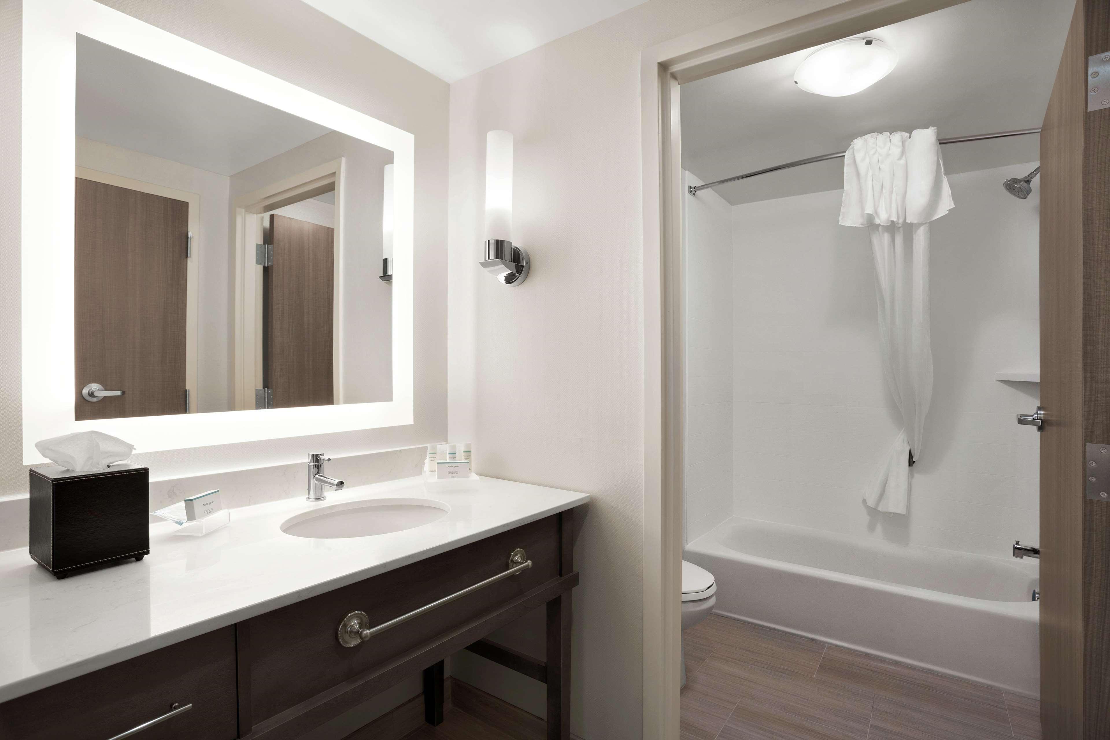 Homewood Suites By Hilton Florence Eksteriør billede